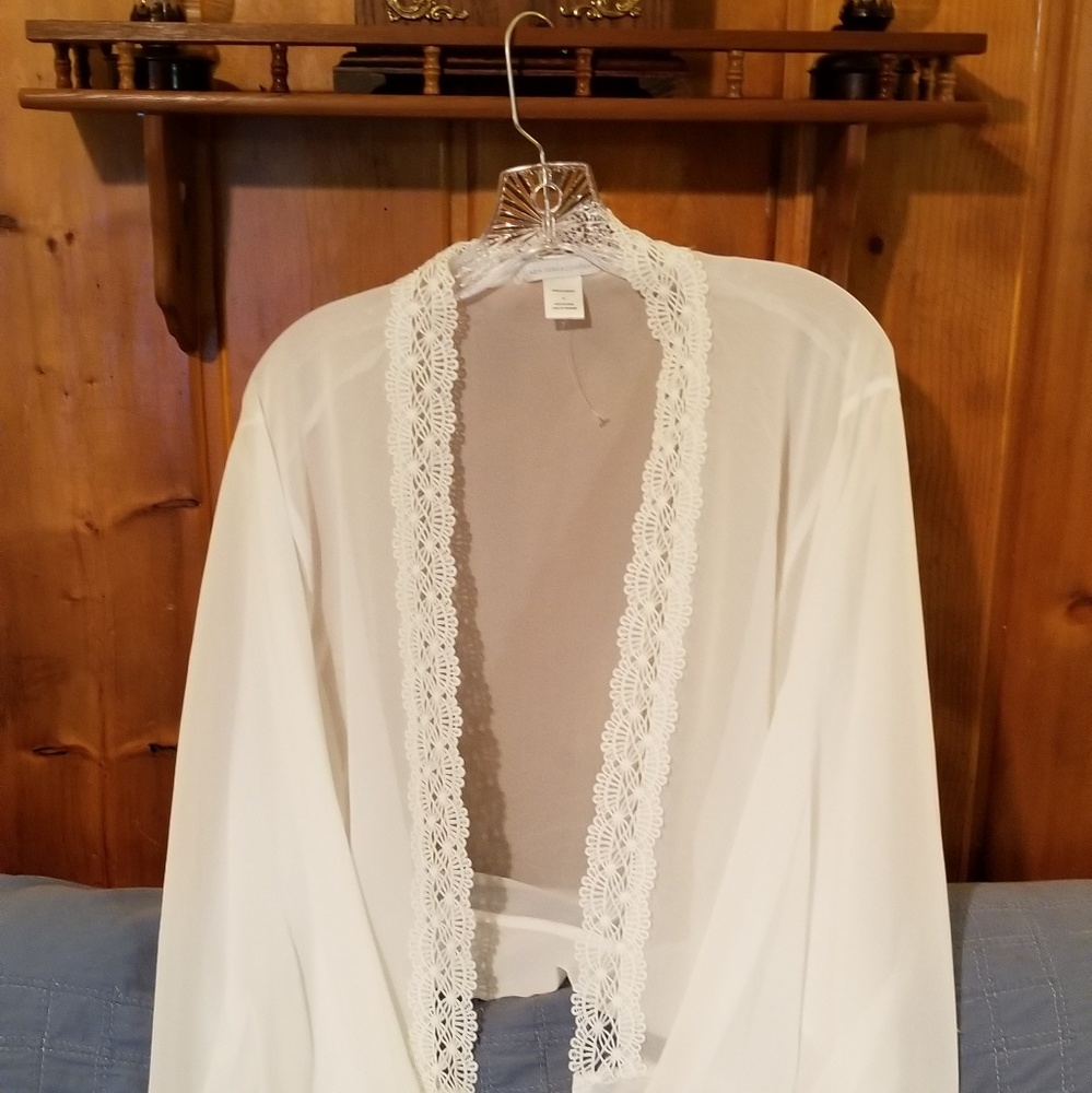 Womens white, new w/o tags Bolero
